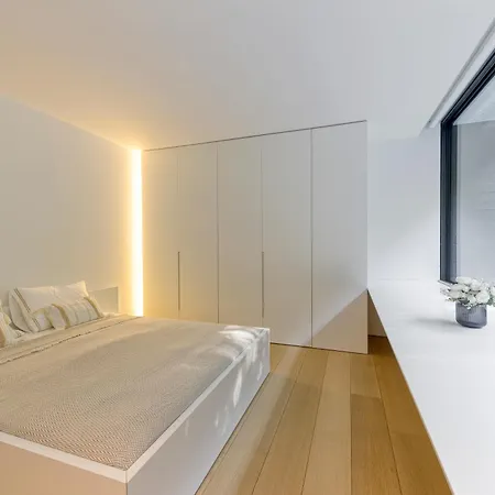 Luxurious 1000m2 With Garden And Pool Villa Bruxelles