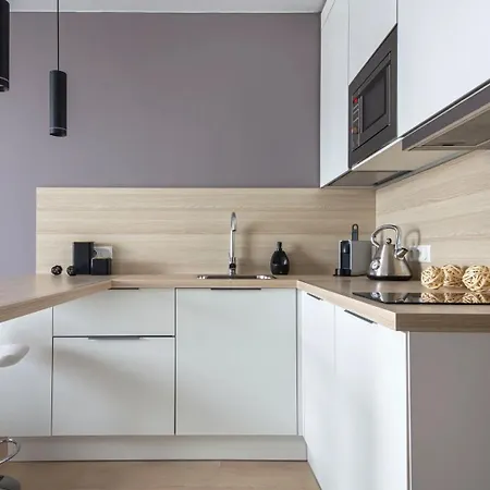 Chaussee De Wavre Family App's