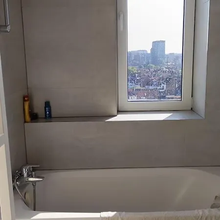 公寓 Havre De Paix Quartier Eu Square Ambiorix 布鲁塞尔