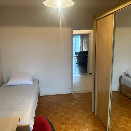 Chouette Apparemment Apartment