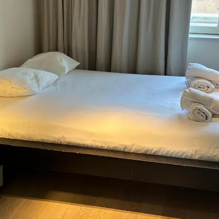 Luxurious Two Bedroom ブリュッセル