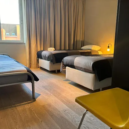 アパート Luxurious Two Bedroom *