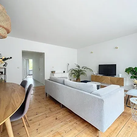 Bright And Cosy Apartament Bruksela