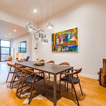 Cambre House Villa *