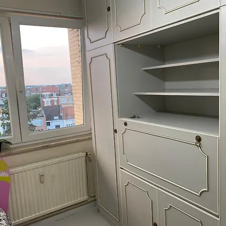 Petite Chambre Du Milieu Брюссель