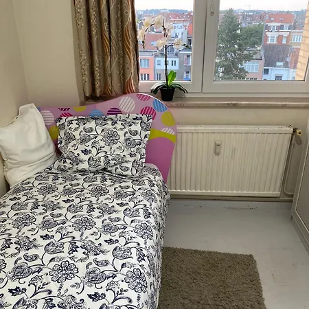 Petite Chambre Du Milieu