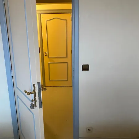 Petite Chambre Du Milieu Апартаменты Брюссель