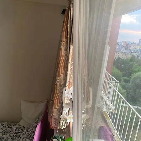 Petite Chambre Du Milieu *