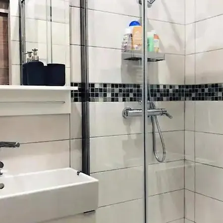 Entierement Renove Et Equipe De Deux Dans Le Quartier Schuman Apartamento