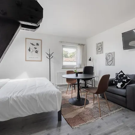 Cosy Place Expo 200 شقة