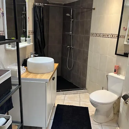Le De Forest Apartman