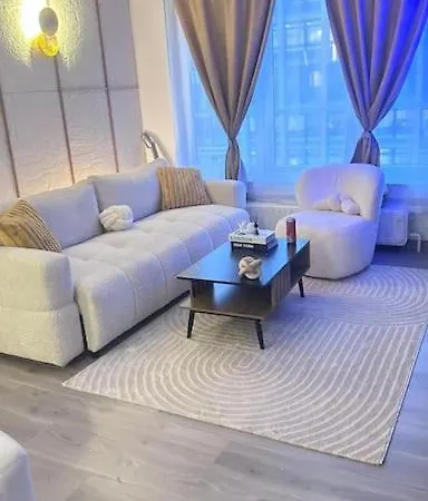 Huurcomplex In Apartment *