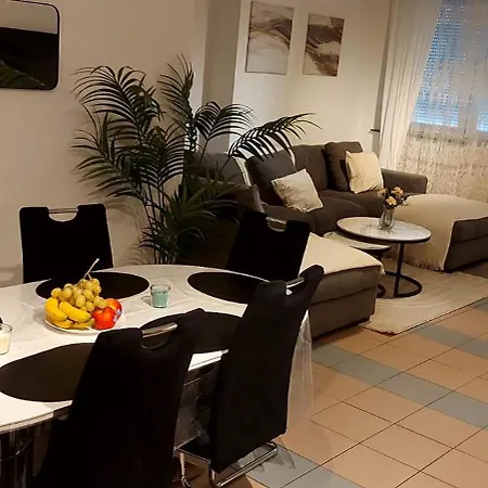 La Belle étoile De * Bruselas