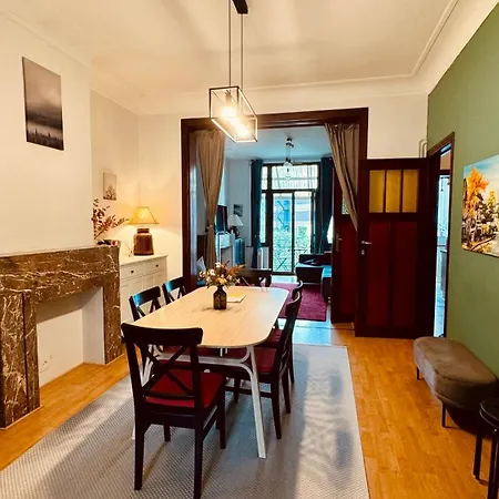 Cozy, Comfortable Apt, Well Located - Eu Ulb Vub Apartman *