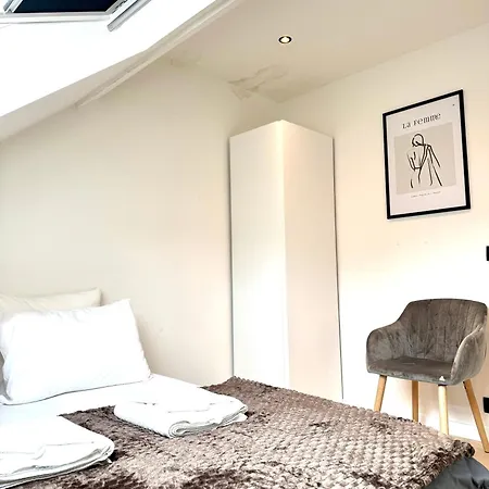 My Haus European Commision Bed and breakfast