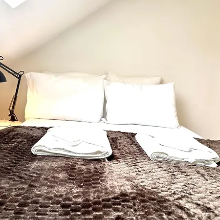 My Haus European Commision Bed and breakfast *