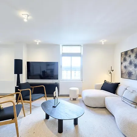 Tervuren 2 Br Apartment *