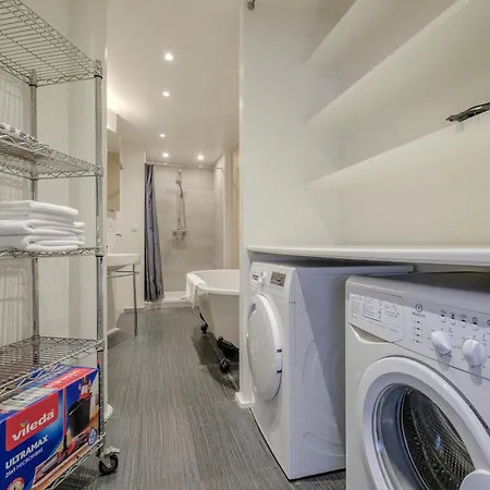 The Parliament Flats