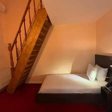 Hotell La Bourse 3*