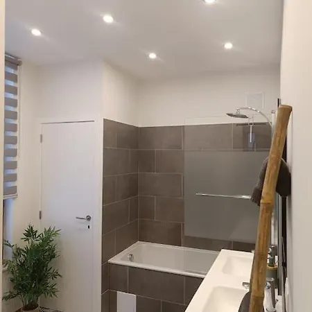 Triplex 140m2 -4 -8 People