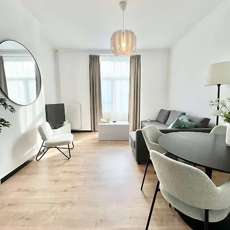 Apartament Elegance & Confort A Tour&taxis Bruksela