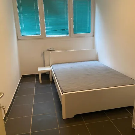Fly City Forest Rez Jardin Guest house Brussels