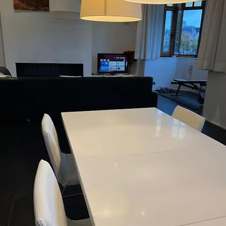 Fully Furnished-eu Quarter-4ppl Appartement