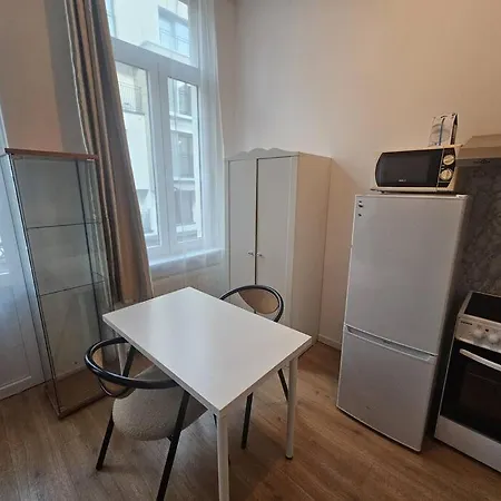 Cosy Midi Station Bruselas
