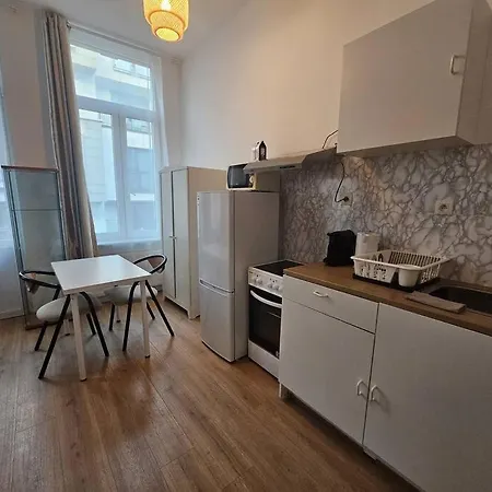 Cosy Midi Station *