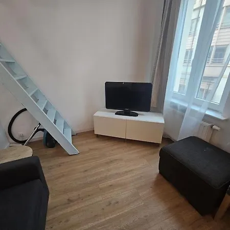 Cosy Midi Station Apartamento *