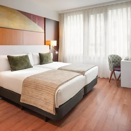 Catalonia Hotell 4*