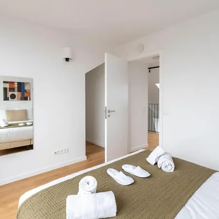 Spacious Duplex 1bd - Ch7 * Brussels
