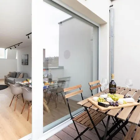 Spacious Duplex 1bd - Ch7 *