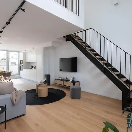 Spacious Duplex 1bd - Ch7 * Brussels
