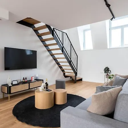 Apartment Spacious Duplex 1bd - Ch7 *