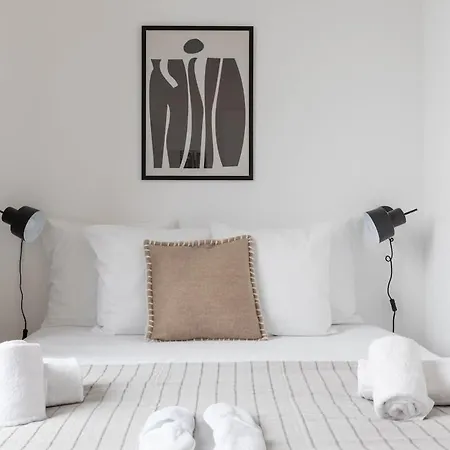 Apartment Spacious 3bd Apt In Uccle - Ch 4 *