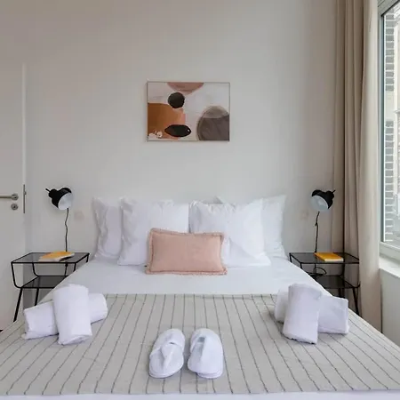 Apartment Spacious 2bd Apt In Uccle - Ch2 *