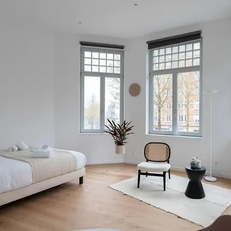 Cozy Studio Apt In Uccle - Ch1