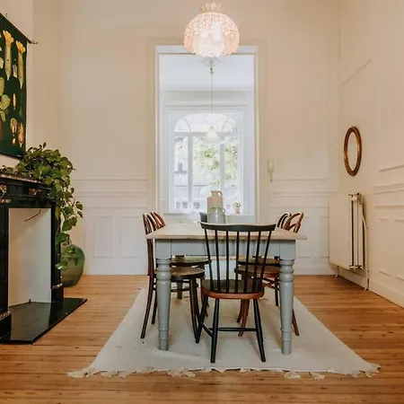 Beautiful 2 Bedroom Duplex In Le Chatelain