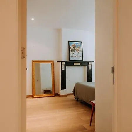 Beautiful 2 Bedroom Duplex In Le Chatelain Appartement Brussel