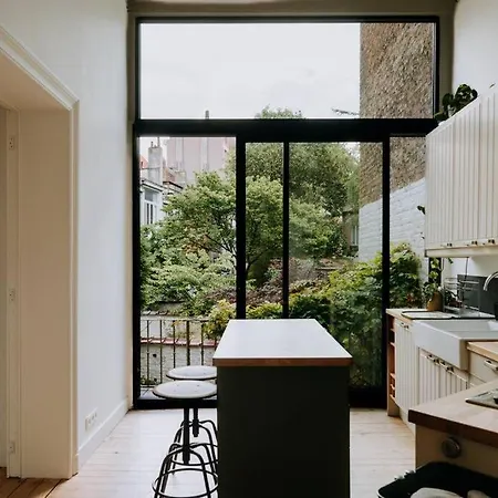 Beautiful 2 Bedroom Duplex In Le Chatelain Appartamento *