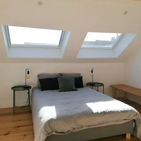 Beautiful 2 Bedroom Duplex In Le Chatelain Apartamento