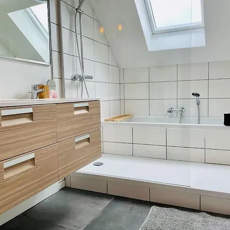 Apartamento Beautiful 2 Bedroom Duplex In Le Chatelain Bruxelas