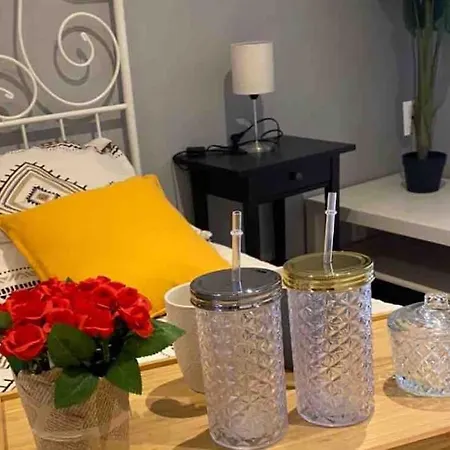 Διαμέρισμα Superbe Full Equipe Avec Cour Exterieur *