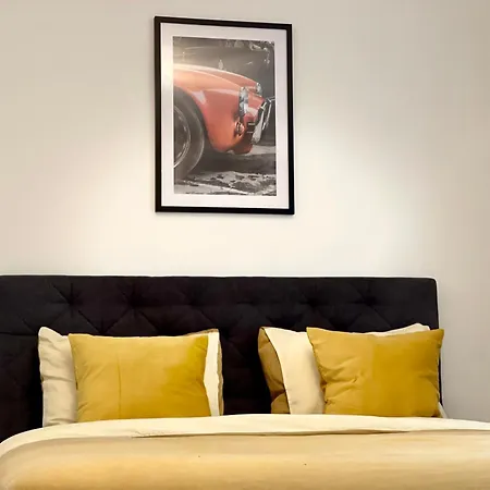 Duden Park - Cosy 1 Bedroom