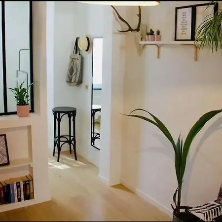 Beautiful In Le Chatelain - Ground Floor Apartman *