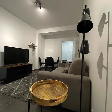 Duden Park - Cosy 1 Bedroom Apartment *