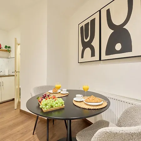 Compact & Stylish In * Brussels