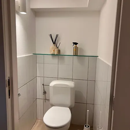 Studio Duplex Au Rez-de-chaussee * Brusel