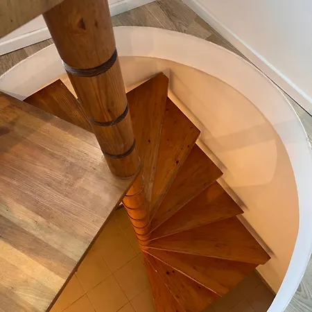 Studio Duplex Au Rez-de-chaussee * Brusel